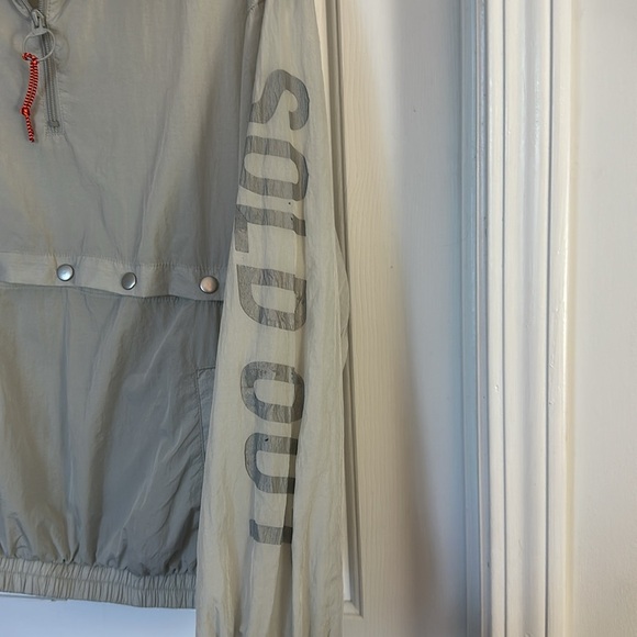 Urban Outfitters convertible half-zip windbreaker reflective grey small - Picture 3 of 4